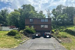 Pre-foreclosure in  CROSSWINDS DR Pittsburgh, PA 15220