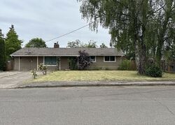 Pre-foreclosure Listing in MAY ST MOLALLA, OR 97038