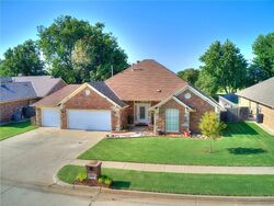 Pre-foreclosure in  NW 48TH ST Bethany, OK 73008