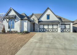 Pre-foreclosure in  S OLYMPIA AVE Tulsa, OK 74132