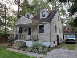 Pre-foreclosure in  HARPSTER AVE Akron, OH 44314