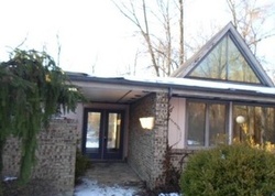 Pre-foreclosure in  SHERFIELD DR Dayton, OH 45426
