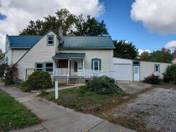 Pre-foreclosure in  KLINE AVE Akron, OH 44305