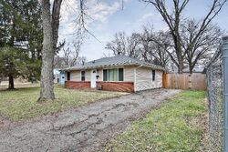 Pre-foreclosure in  JANIS DR Columbus, OH 43227