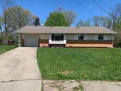 Pre-foreclosure in  GALLAHAD CT Cincinnati, OH 45240