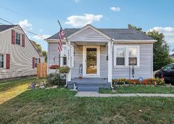 Pre-foreclosure in  LAMBERTON ST Middletown, OH 45044