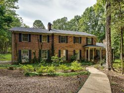 Pre-foreclosure in  ROCK ISLAND RD Charlotte, NC 28278