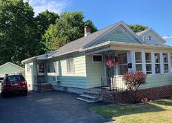 Pre-foreclosure in  HAMILTON ST Syracuse, NY 13204
