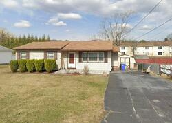 Pre-foreclosure in  WILLOW PL Middletown, NY 10940