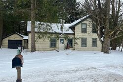 Pre-foreclosure in  SALT SPRINGS RD Manlius, NY 13104