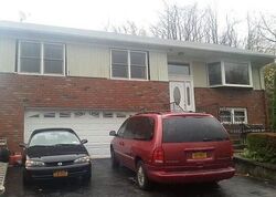 Pre-foreclosure in  EVARTS AVE White Plains, NY 10607