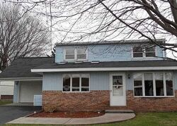 Pre-foreclosure in  VAN ROEN RD Utica, NY 13502
