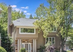 Pre-foreclosure Listing in CLARKEN DR WEST ORANGE, NJ 07052