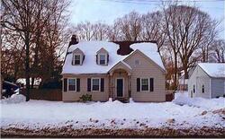 Pre-foreclosure in  MOUNTAIN AVE Bound Brook, NJ 08805