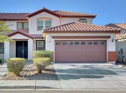 Pre-foreclosure in  HOOP LAND VALLEY CT Las Vegas, NV 89131