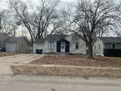 Pre-foreclosure in  NORTHWEST DR Omaha, NE 68104