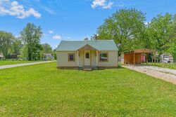Pre-foreclosure in  S DIVISION ST Seymour, MO 65746