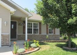 Pre-foreclosure in  VAN CT Hawk Point, MO 63349