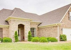 Pre-foreclosure in  BRAMBLE CREST DR Southaven, MS 38672