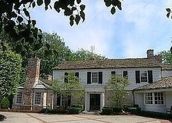 Pre-foreclosure in  PRESTON PL Grosse Pointe, MI 48236