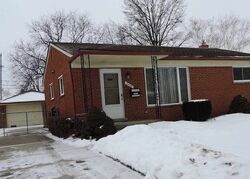  Francine St, Warren MI