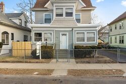 Pre-foreclosure in  COLONIAL AVE Springfield, MA 01109