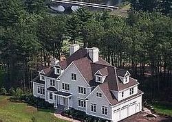 Pre-foreclosure in  COUNTRY CLUB WAY Kingston, MA 02364