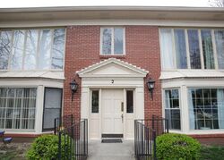 Pre-foreclosure in  DUPONT WAY  Louisville, KY 40207