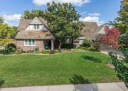 Pre-foreclosure in  E HUNTINGTON ST Wichita, KS 67206