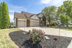 Pre-foreclosure in  JONATHANS LNDG Fort Wayne, IN 46814