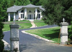 Pre-foreclosure in  DEERFIELD DR Martinsville, IN 46151