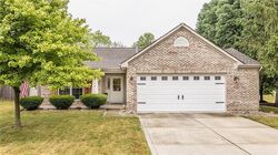 Pre-foreclosure in  GOLDEN HINDE WAY Noblesville, IN 46062