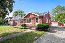 Pre-foreclosure in  HENRY ST Lansing, IL 60438