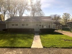 Pre-foreclosure in  SALLY DR Steger, IL 60475
