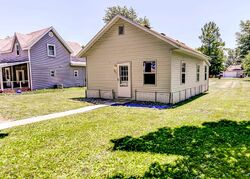  E Douglas St, Edinburg IL