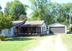 Pre-foreclosure in  TUTTLE ST Danville, IL 61832