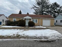Pre-foreclosure in  HEREFORD AVE Steger, IL 60475