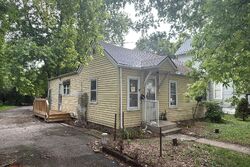 Pre-foreclosure in  WILSON AVE Joliet, IL 60433