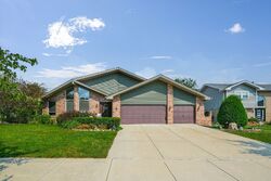 Pre-foreclosure in  GLENDALE TRL Tinley Park, IL 60487