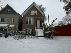 Pre-foreclosure in  S PAULINA ST Chicago, IL 60609
