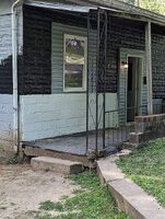 Pre-foreclosure in  BENBOW AVE Alton, IL 62002