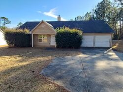 Pre-foreclosure in  MASON CREEK RD Douglasville, GA 30135