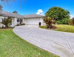 Pre-foreclosure in  SE DUXBURY AVE Port Saint Lucie, FL 34983