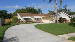 Pre-foreclosure in  FOREST DR Melbourne, FL 32901