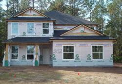 Pre-foreclosure in  COLONIAL DR Green Cove Springs, FL 32043