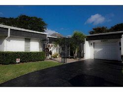 Pre-foreclosure in  MULBERRY DR Fort Lauderdale, FL 33319