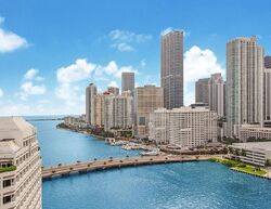 Pre-foreclosure in  BRICKELL KEY BLVD  Miami, FL 33131