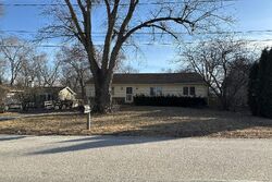 Pre-foreclosure in  LATHEM ST Batavia, IL 60510