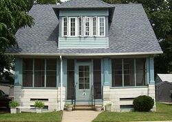 Pre-foreclosure in  CLEVELAND AVE Milford, CT 06460