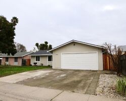 Pre-foreclosure in  ANN ARBOR WAY Sacramento, CA 95832